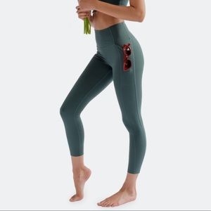 Girlfriend Collective Pocket Legging Moss 28.5” SM